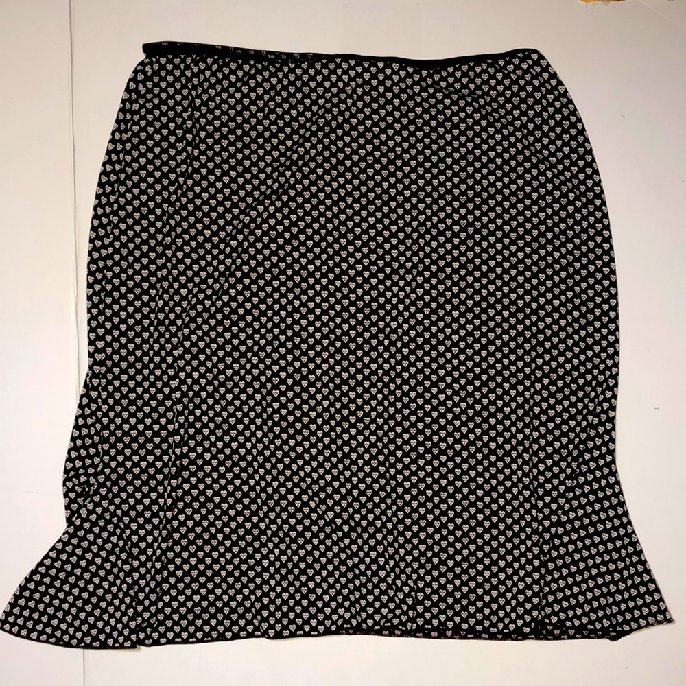 Studio M Women’s Heart Print Stretch Skirt L
